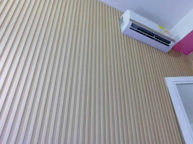 slutlittlegir's BongaCams show and profile