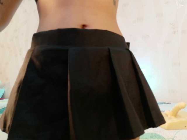 slutlittlegir's BongaCams show and profile