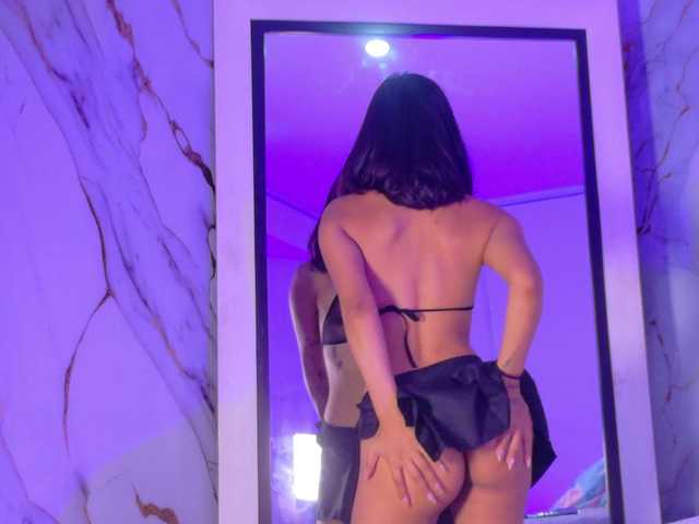 slutlittlegir's BongaCams show and profile