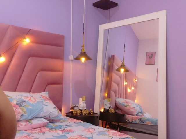  slutlittlegir chat room