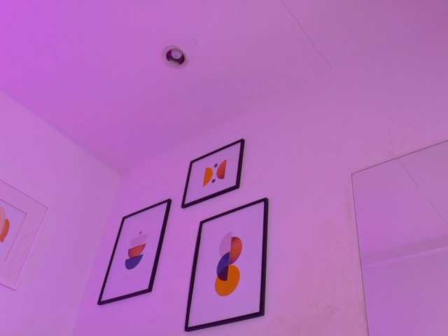 slutlittlegir's BongaCams show and profile