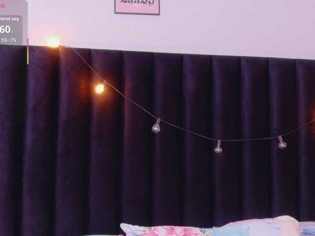 slutlittlegir's BongaCams show and profile