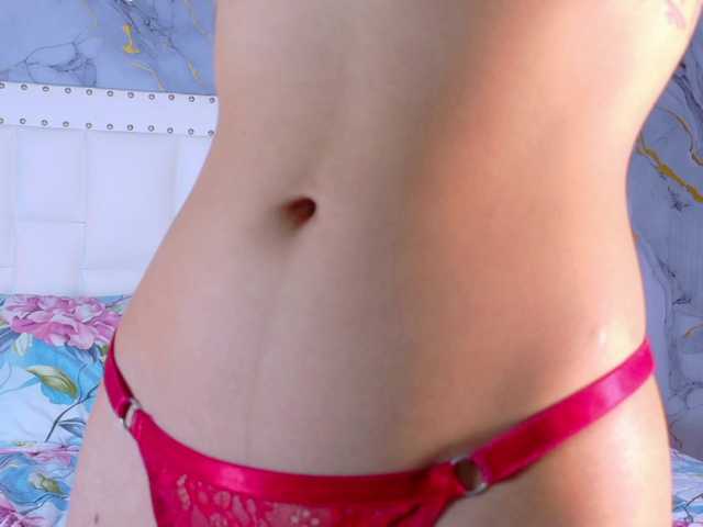 slutlittlegir's BongaCams show and profile