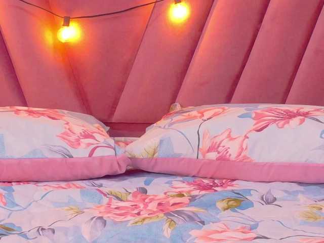  slutlittlegir chat room