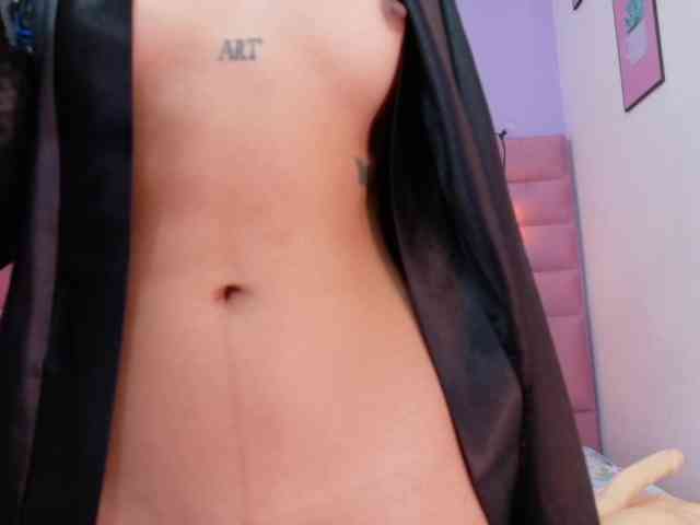 slutlittlegir webcam