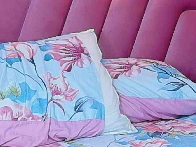 slutlittlegir webcam