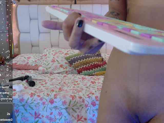 slutlittlegir webcam