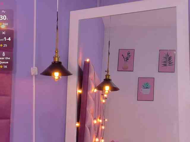 slutlittlegir webcam