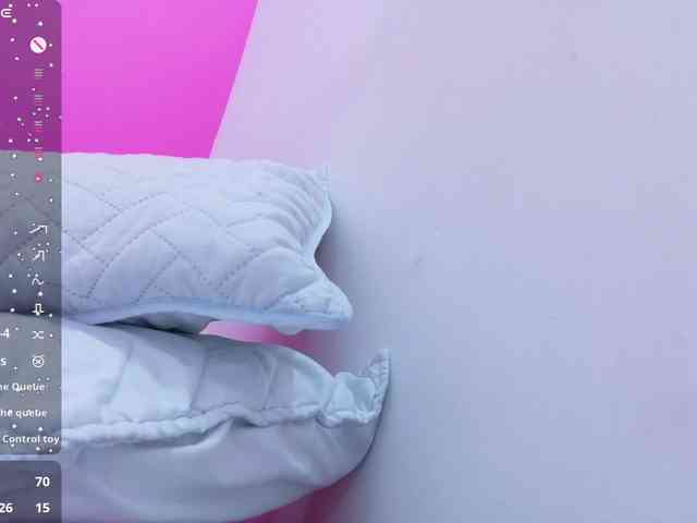 slutlittlegir webcam