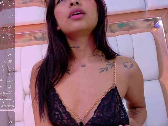 slutlittlegir webcam