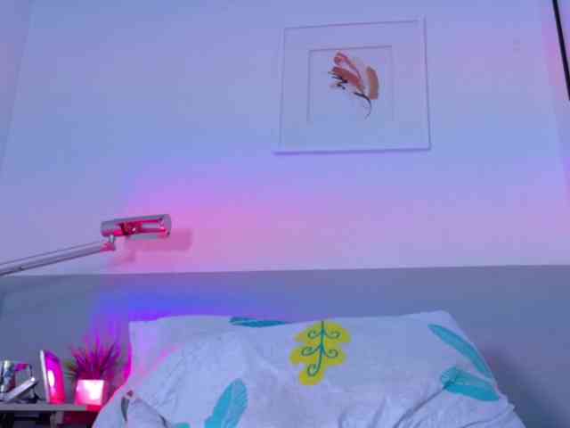slutlittlegir webcam
