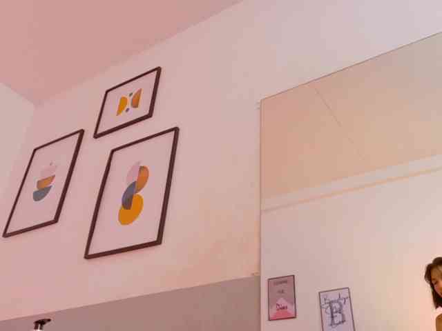 slutlittlegir webcam