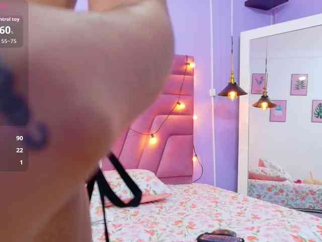 slutlittlegir webcam