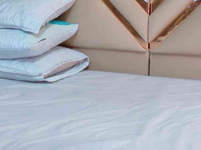 slutlittlegir webcam