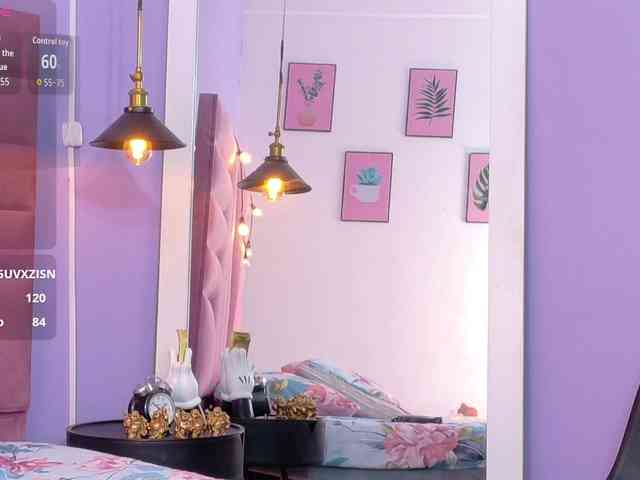 slutlittlegir webcam