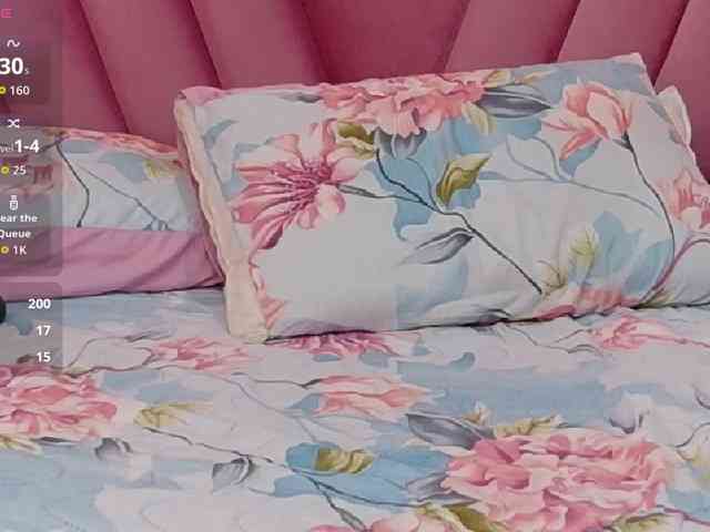 slutlittlegir webcam