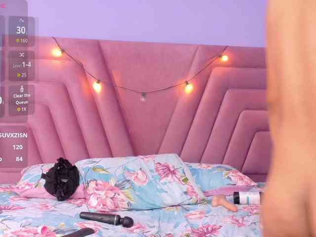 slutlittlegir webcam