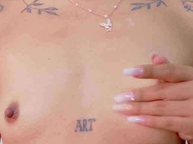 slutlittlegir webcam