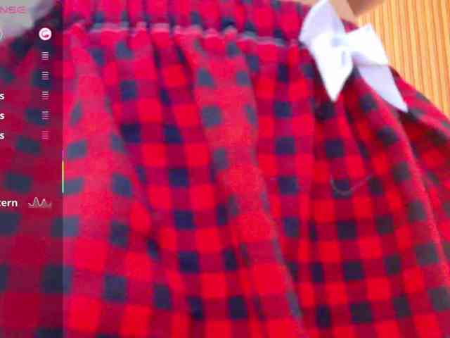 slutlittlegir webcam