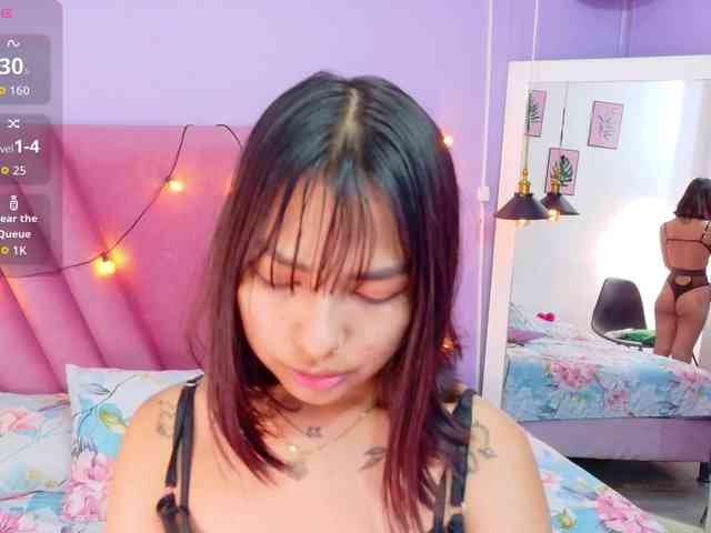 slutlittlegir webcam