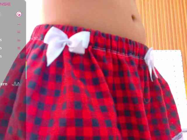 slutlittlegir webcam