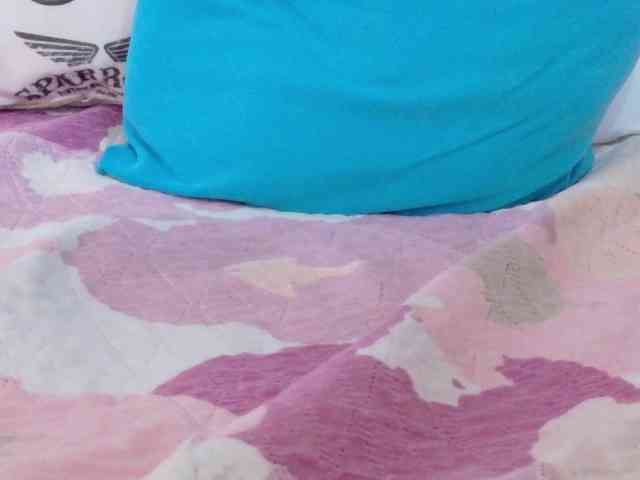 slutlittlegir webcam