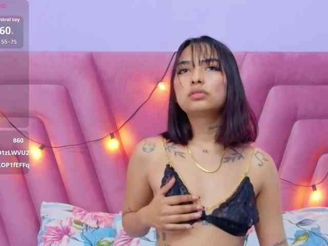 slutlittlegir webcam