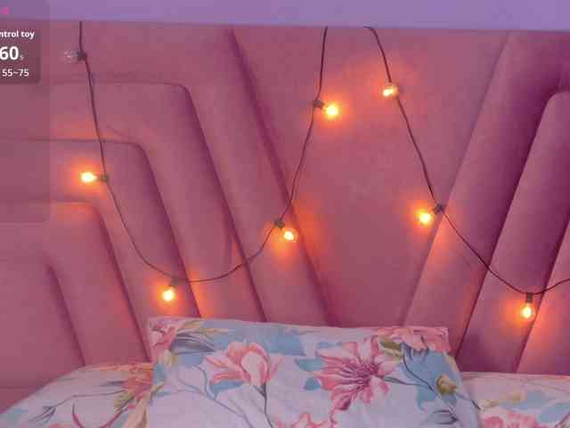 slutlittlegir webcam