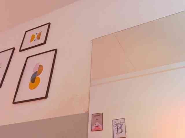 slutlittlegir webcam