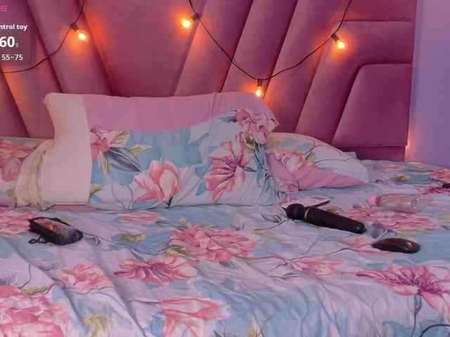 slutlittlegir webcam