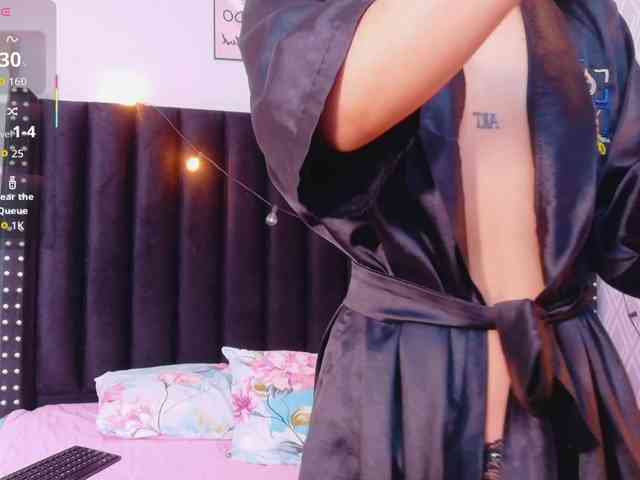 slutlittlegir webcam