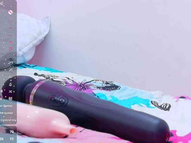 slutlittlegir webcam
