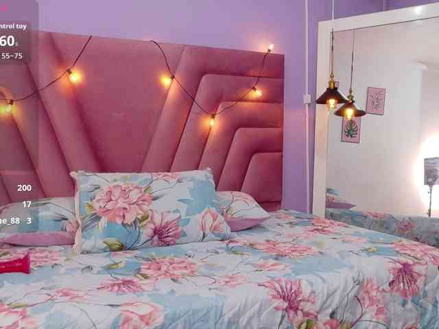 slutlittlegir webcam