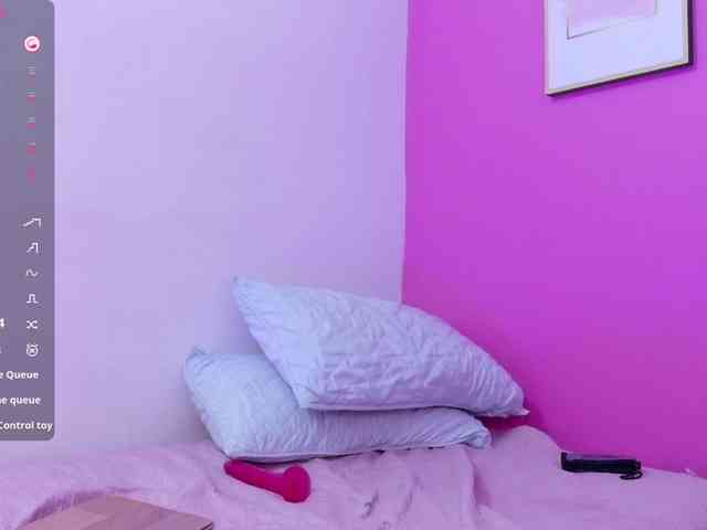 slutlittlegir webcam