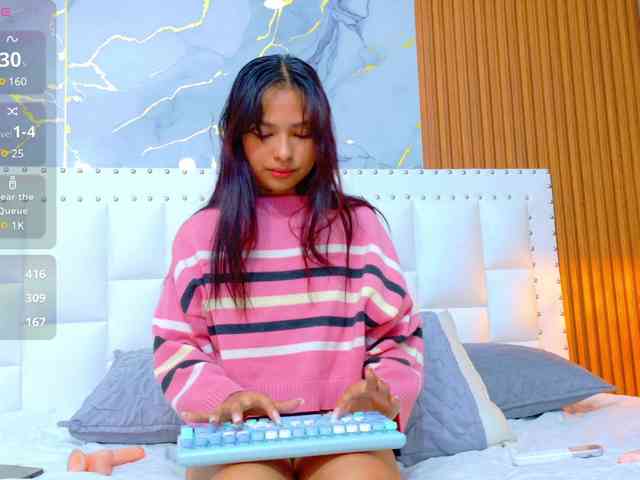 slutlittlegir webcam