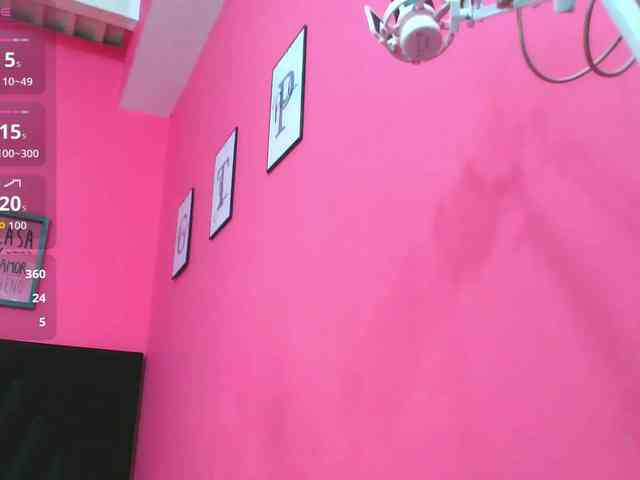 slutlittlegir webcam