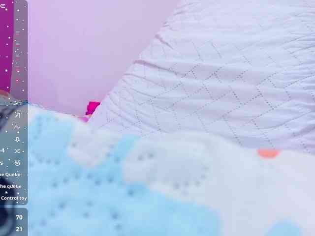 slutlittlegir webcam