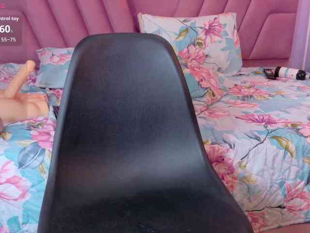 slutlittlegir webcam