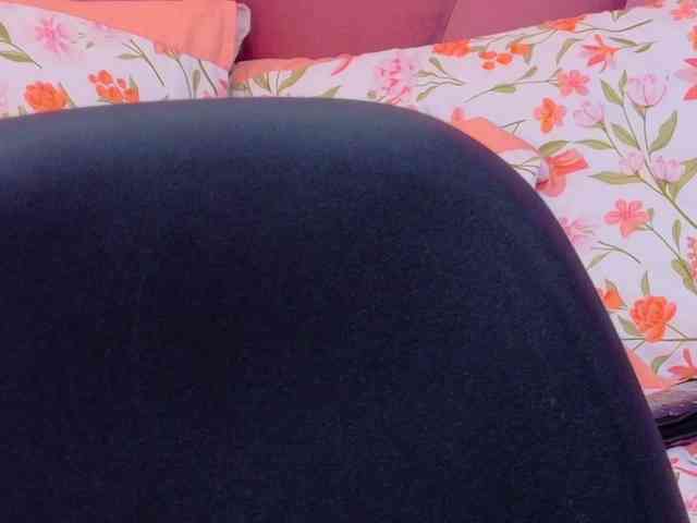 Live Sex Chat with slutlittlegir (@slutlittlegir)