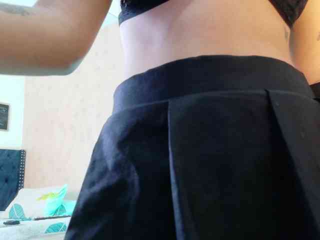 slutlittlegir webcam