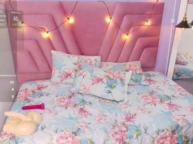 slutlittlegir webcam