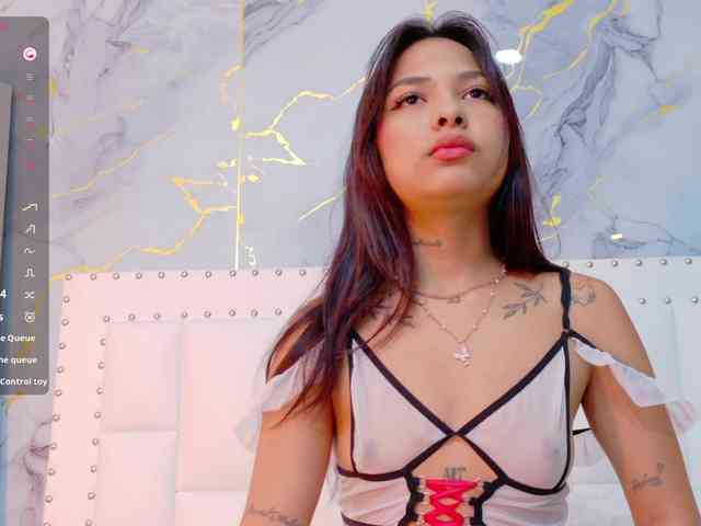 slutlittlegir webcam