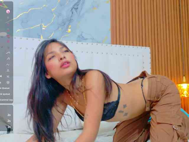 slutlittlegir webcam