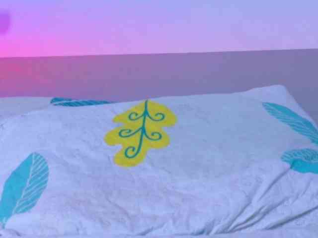 slutlittlegir webcam