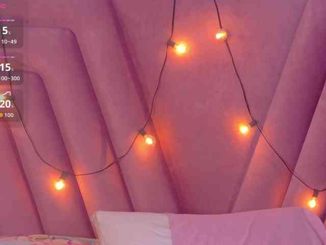 slutlittlegir webcam