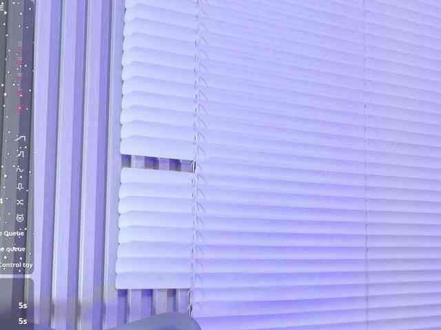 slutlittlegir webcam