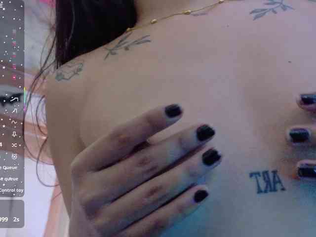 slutlittlegir webcam