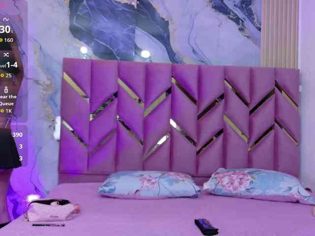 slutlittlegir webcam