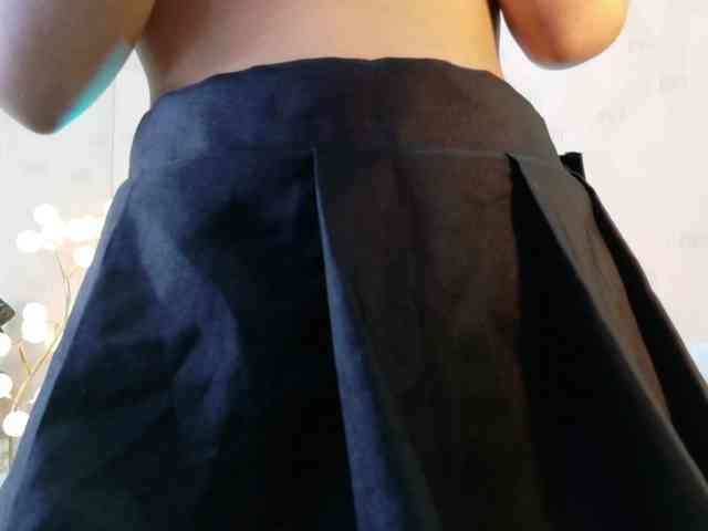 slutlittlegir webcam