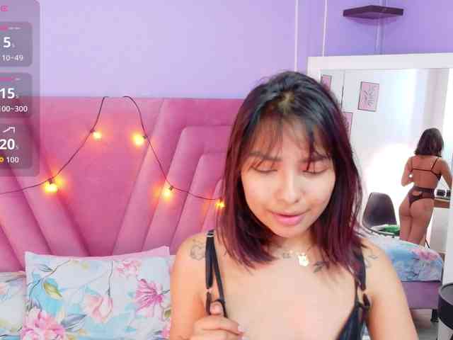 slutlittlegir webcam